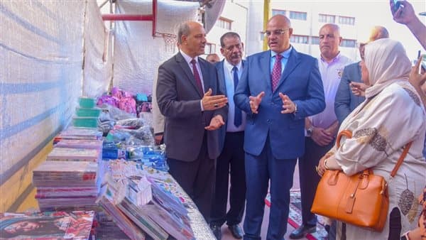 Alexandria Governor Provides School Supplies to 9500 Families