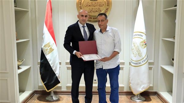 Egyptian Parents: Celebrating Top Students Promotes Respect