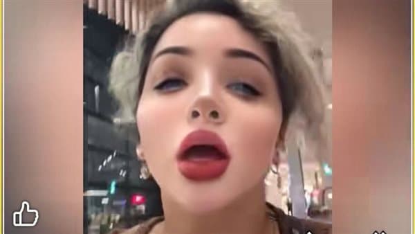 Porn actress expelled from Cairo Airport