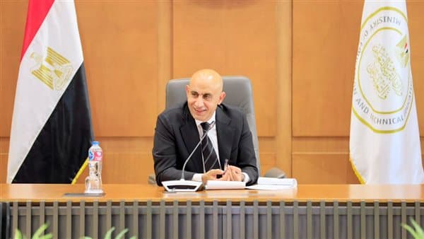 Education Minister: Urgent action needed for illiterate students