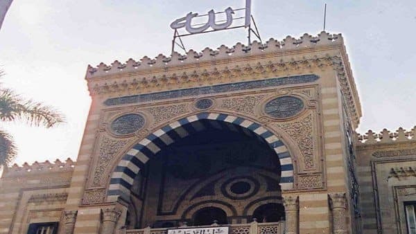 وزارة الأوقاف توزع 8000 زي أزهري على الأئمة