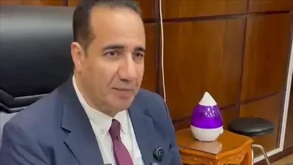 عميد المعهد يعقب على حادثة الحذاء