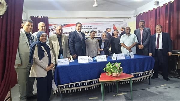 تعليم القاهرة يناقش توزيع الطلاب وتغيير الفترة