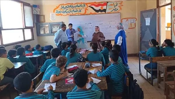 Shebin El Qanater Education Director investigates Martyr Ahmed Haider School
