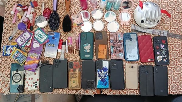 أمهات مصر تتباين حول قضية مضبوطات الطالبات