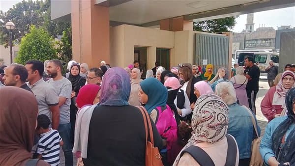 Giza housing crisis angers parents of public language students