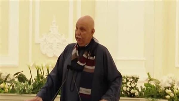 عمدة السرارية بالمنيا يناقش مشاكل المدرسين مع السيسي