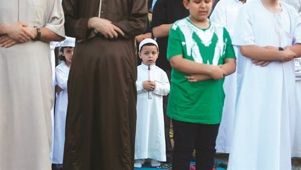 Azhar Fatwa clarifies children at Friday prayers