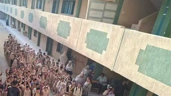 توأم يصابان بعد سقوطهما من الطابق الثاني في مدرسة بالفيوم