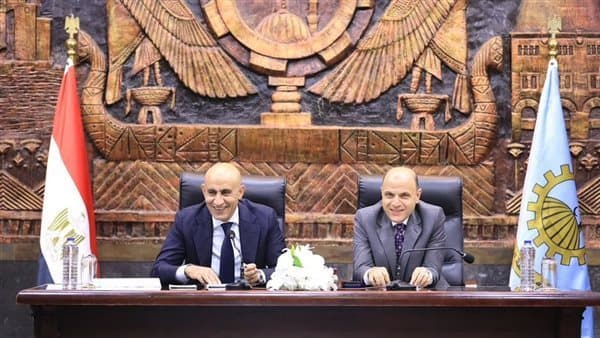 وزير التعليم يؤكد على انضباط المدارس