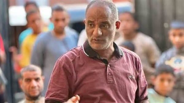 Minya principal criticizes parents over girls' phone use