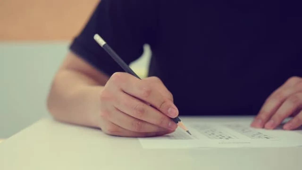 Tawjihi Students Express Satisfaction with Earth Science Exam