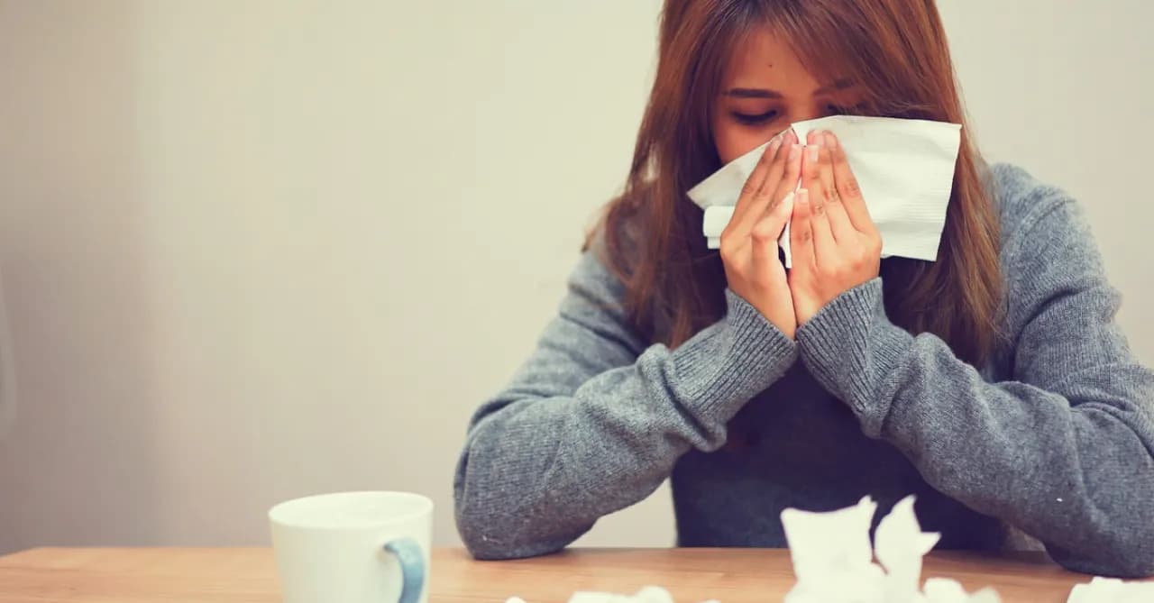 Doctor Warns: Suppressing Sneezes Risks Health