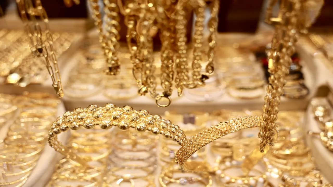 Gold (21-karat) at 82.5 dinars in Jordan