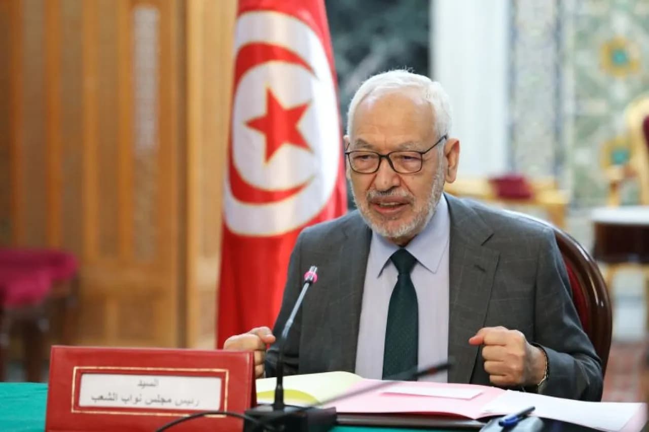 قلق على صحة راشد الغنوشي بعد إغمائه في السجن