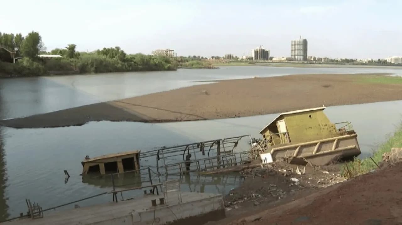 السودان نهر النيل يتراجع وسكان الخرطوم يعانون
