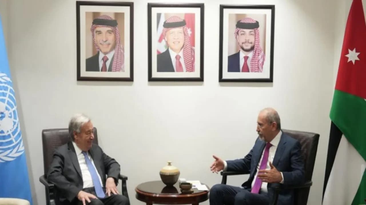 Al-Safadi discusses with Guterres