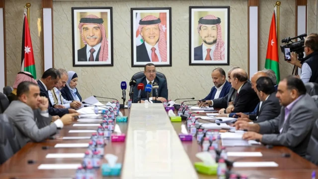 Parliamentary Panel Approves Local Admin Articles