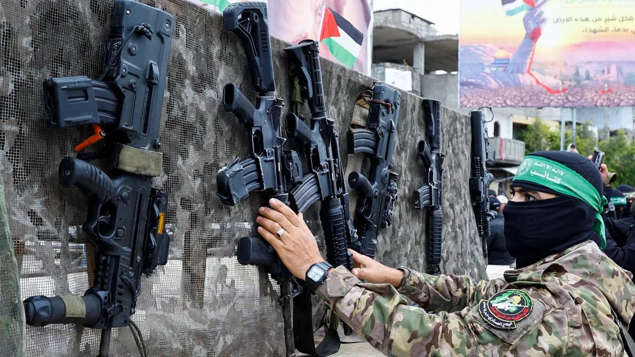 Hamas: Weapons only given after Gaza withdrawal
