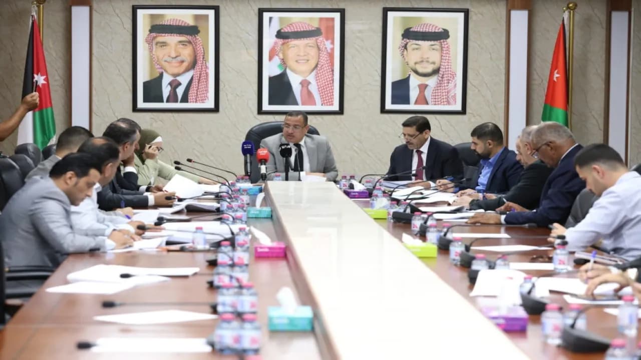 البرلمان يعزز قانون الإدارة المحلية