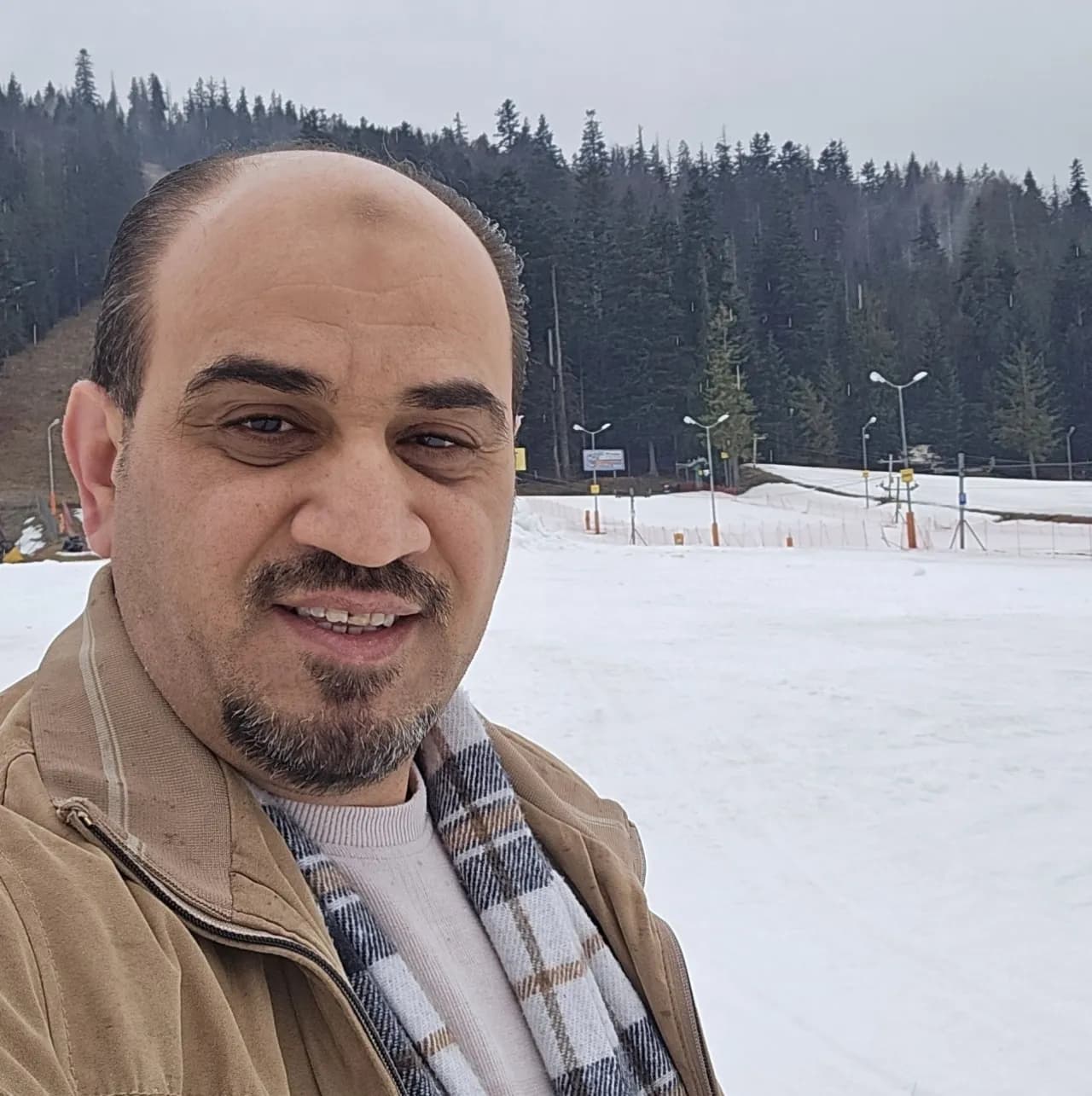 مواطن يبلغ عن مخازن غير مرخصة للمواد القابلة للاشتعال