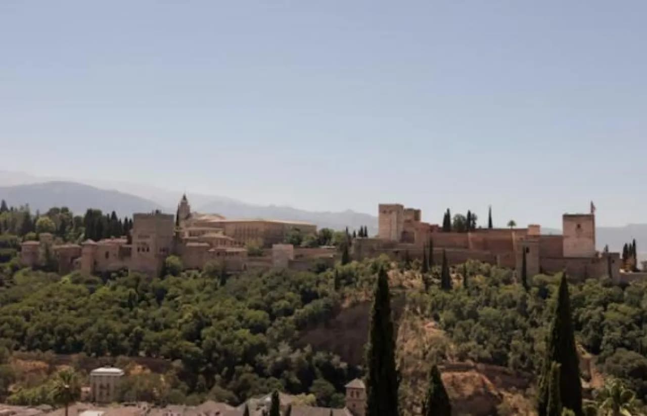 Granada shaken by earthquake damage