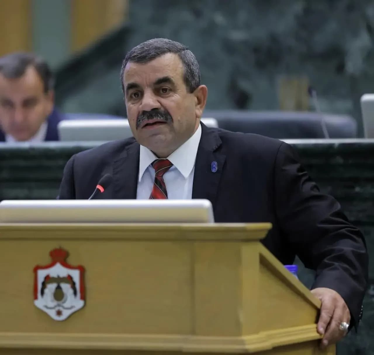 Al-Amawi addresses increasing vehicle license fees
