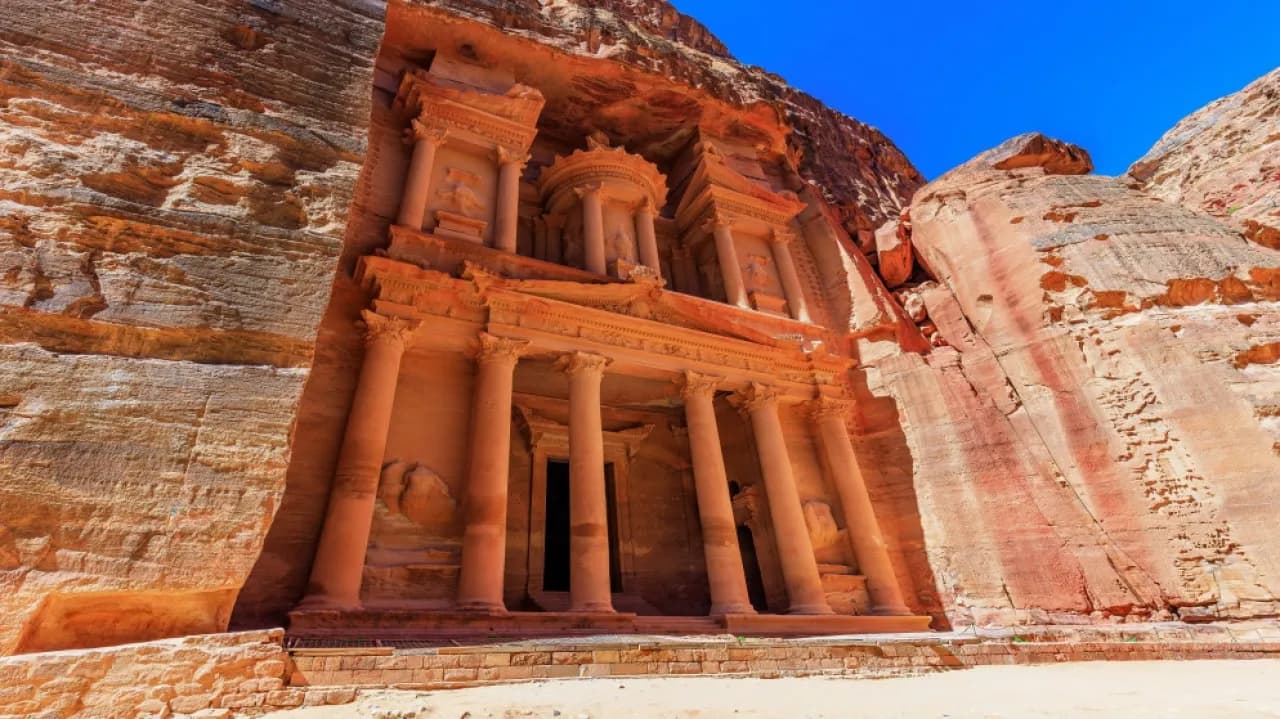 زوار البتراء يتجاوزون 281 ألفا في 7 أشهر