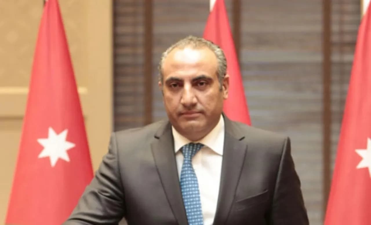 الشواربة يستأنف مهنة المحاماة