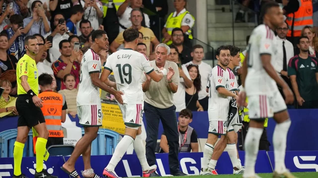 مورينيو يفتتح الدوري بفوز صعب