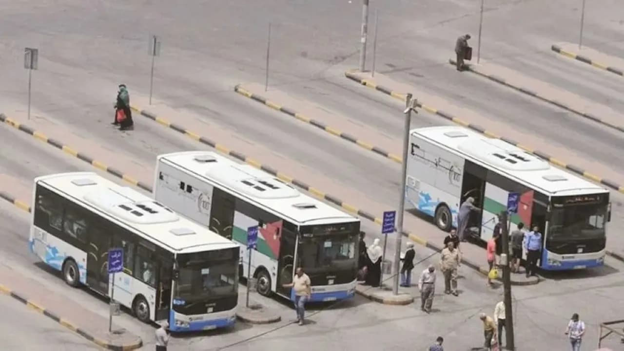 النقل الذكي يبدأ في الجامعات أيلول