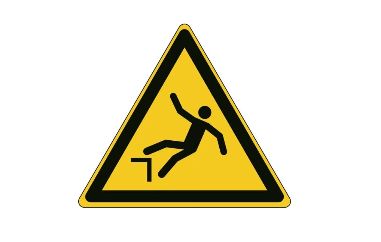 Man in thirties dies after fall in Sakib
