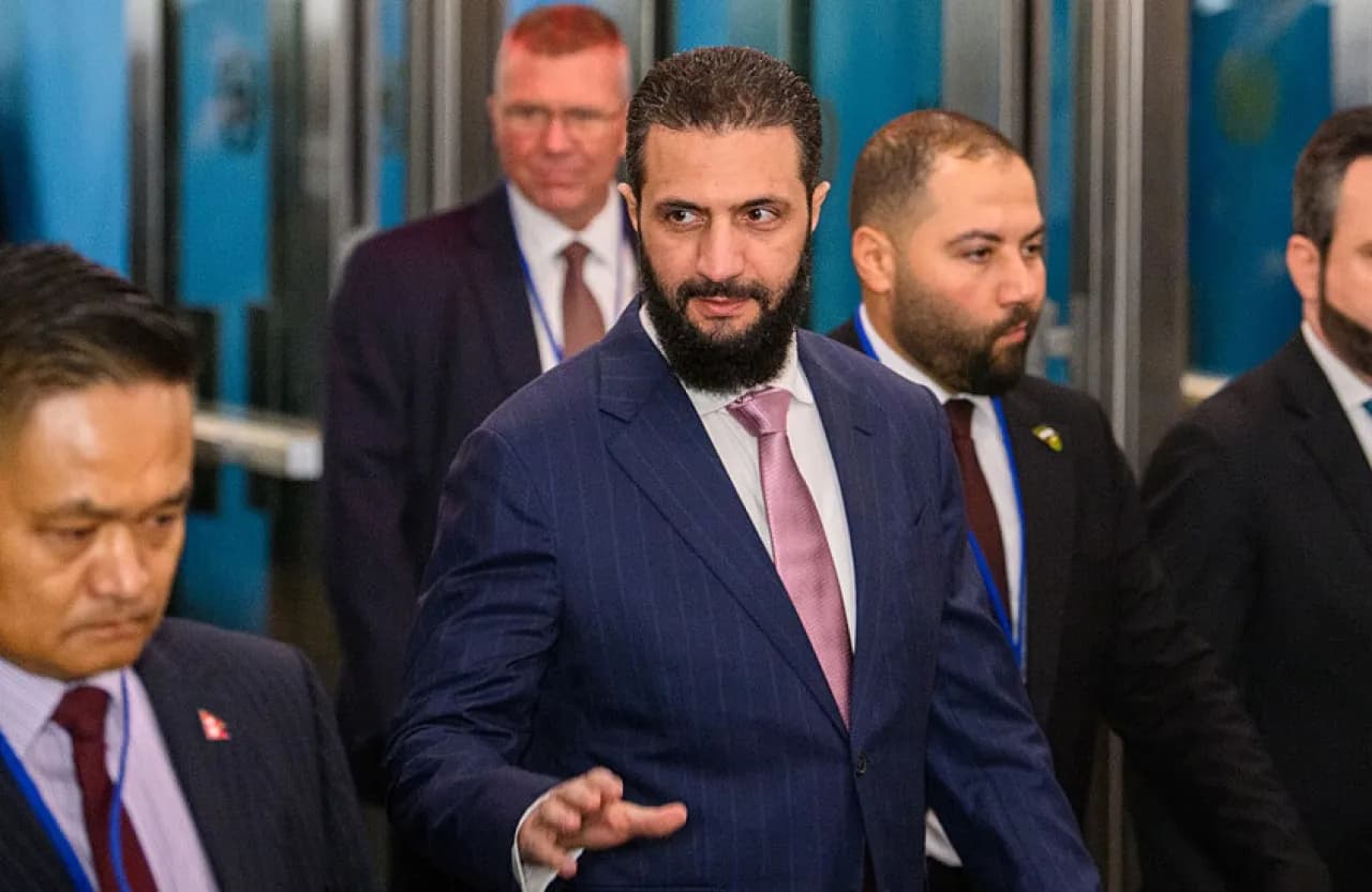 الشرع يعبر عن تعاطفه مع والدة أوستن تايس