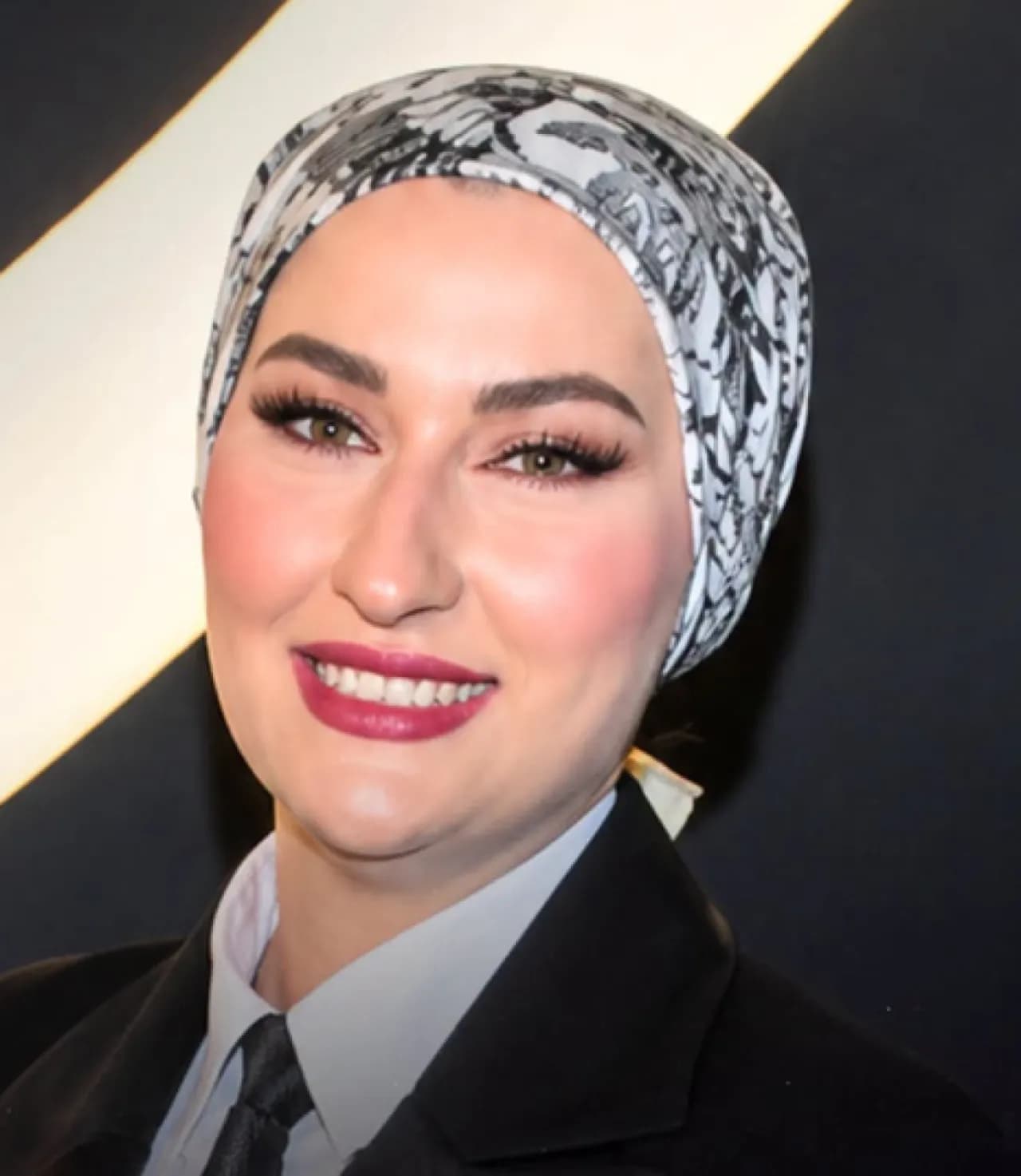 وفاة المصممة الأردنية لميس دوغلاس