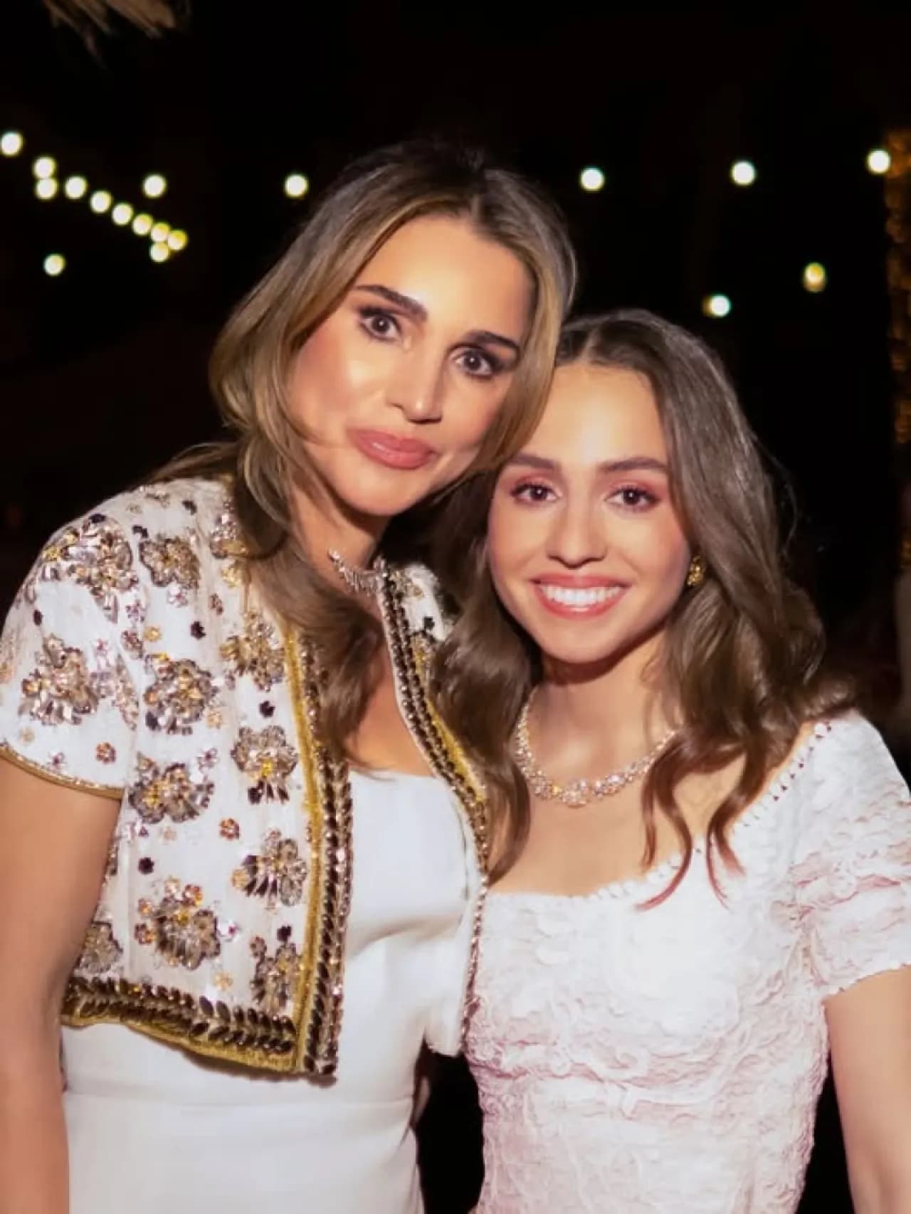 الملكة رانيا تهنئ إيمان بعيد ميلادها