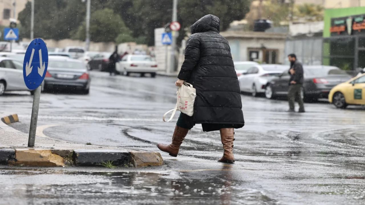 Jordan experiences light atmospheric instability with occasional rain showers