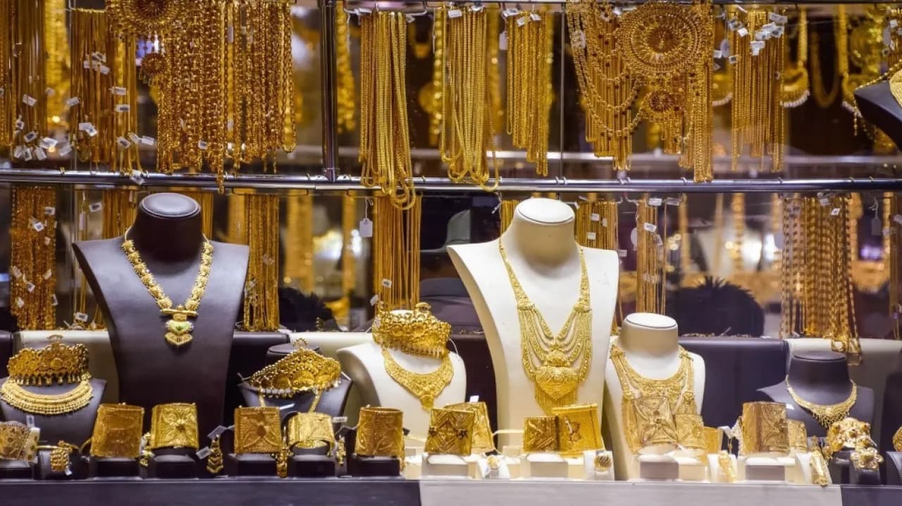 الذهب يتراجع 40 قرشا مساءً