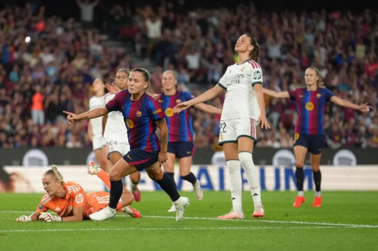 Barcelona dominates Real Madrid in women's match