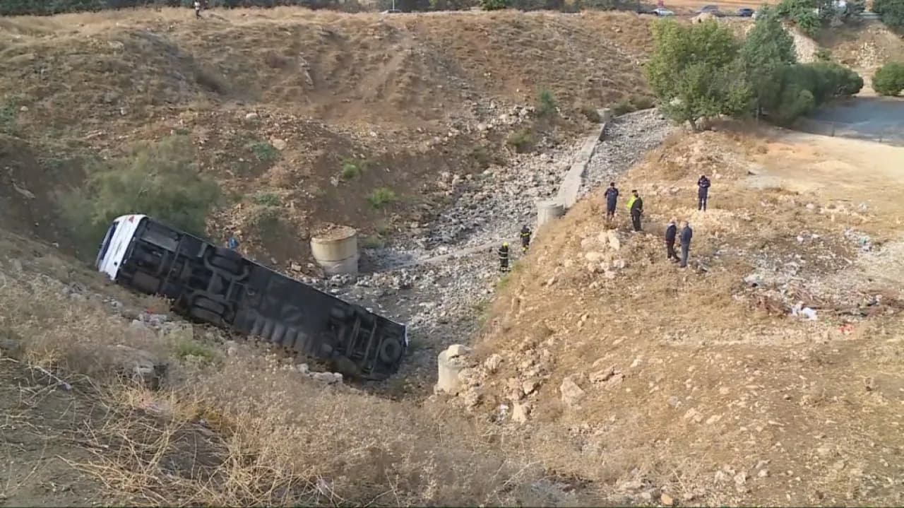 Bus accident on airport road leaves two in critical condition
