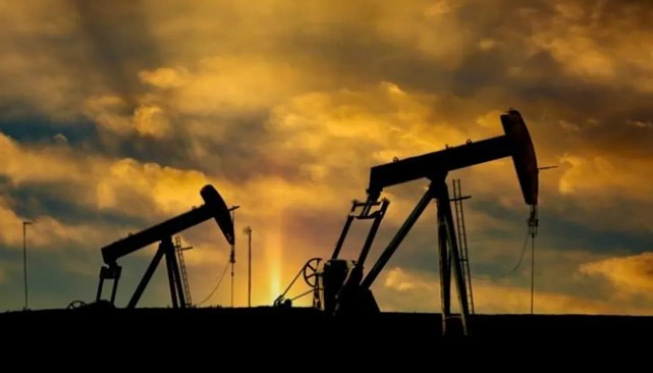 Trump's comments induce minor oil decline