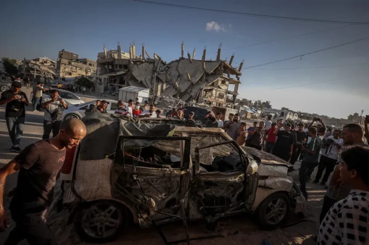 Israel Targets Hamas and Islamic Jihad