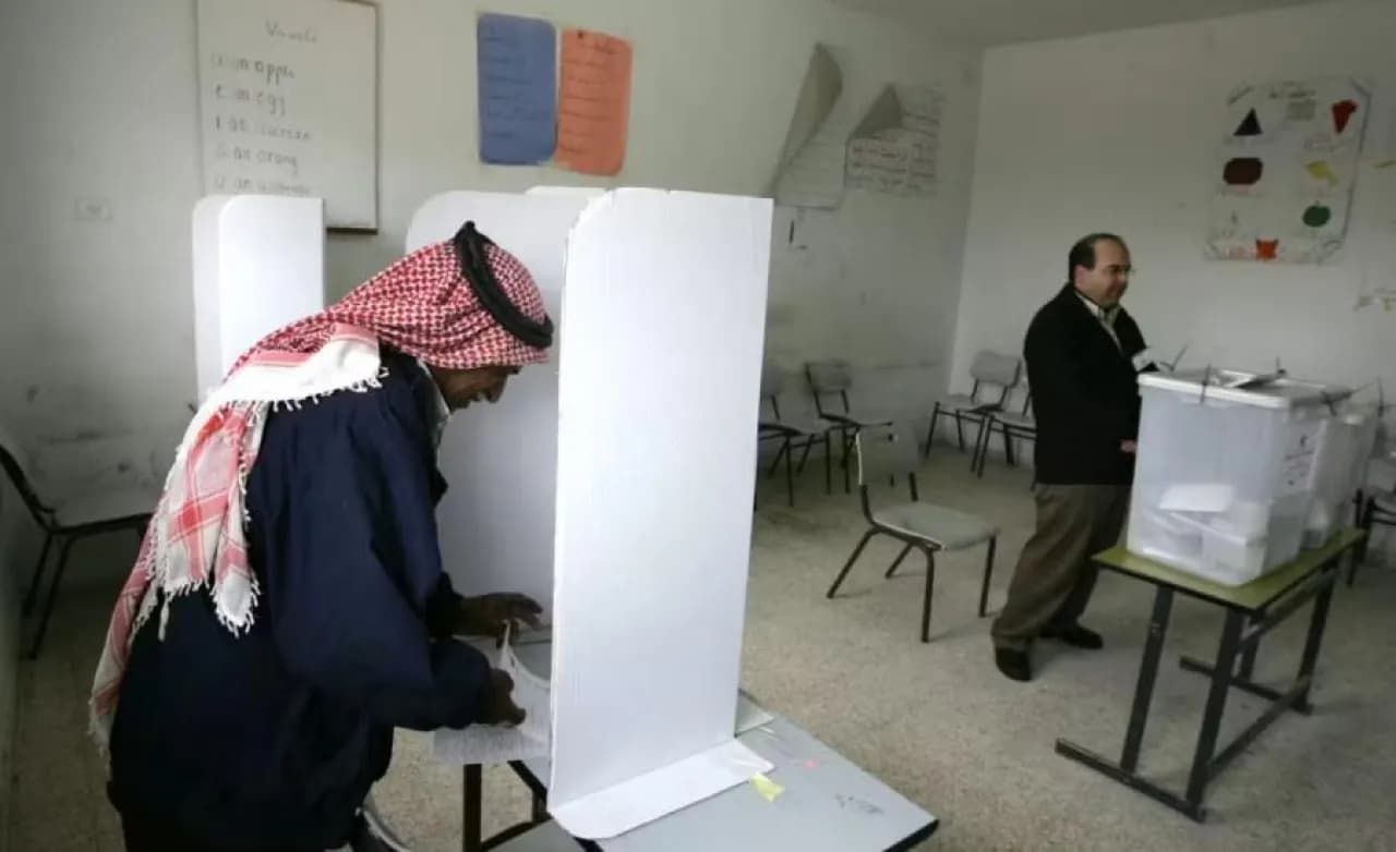 فرنسا تطالب السلطة الفلسطينية بإعادة الانتخابات