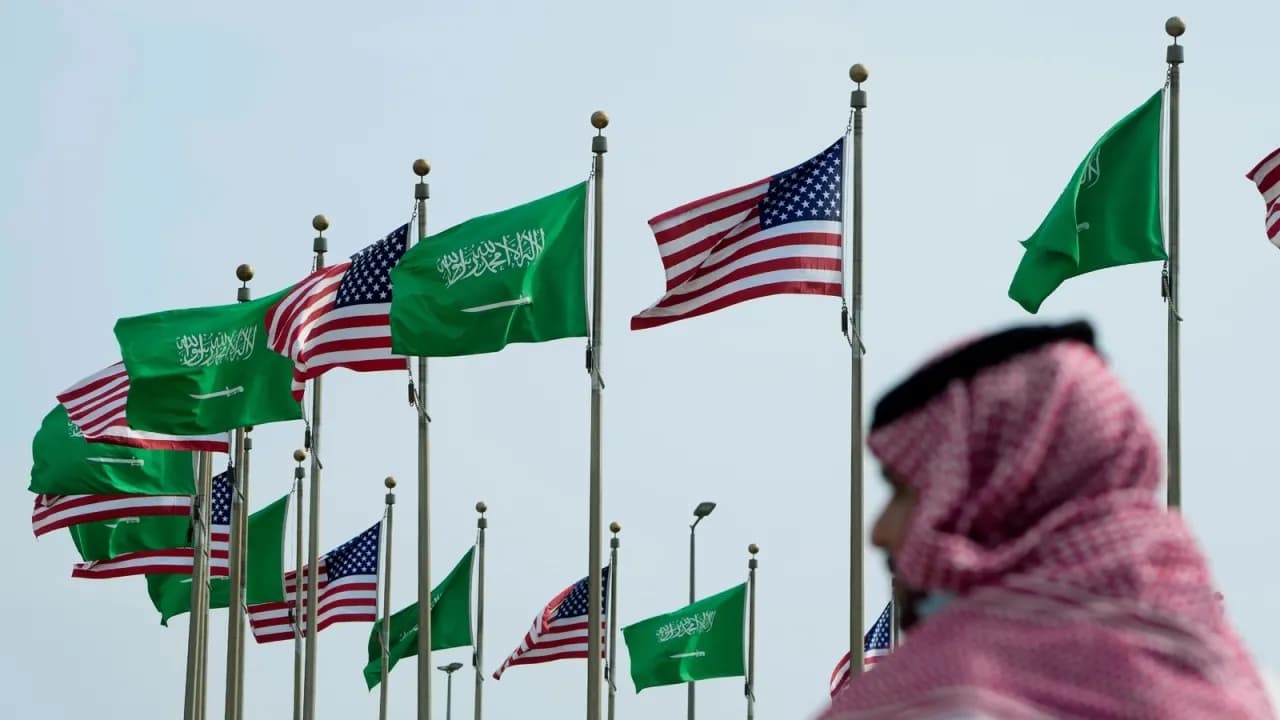 أمريكا تطلب من دبلوماسييها مغادرة السعودية