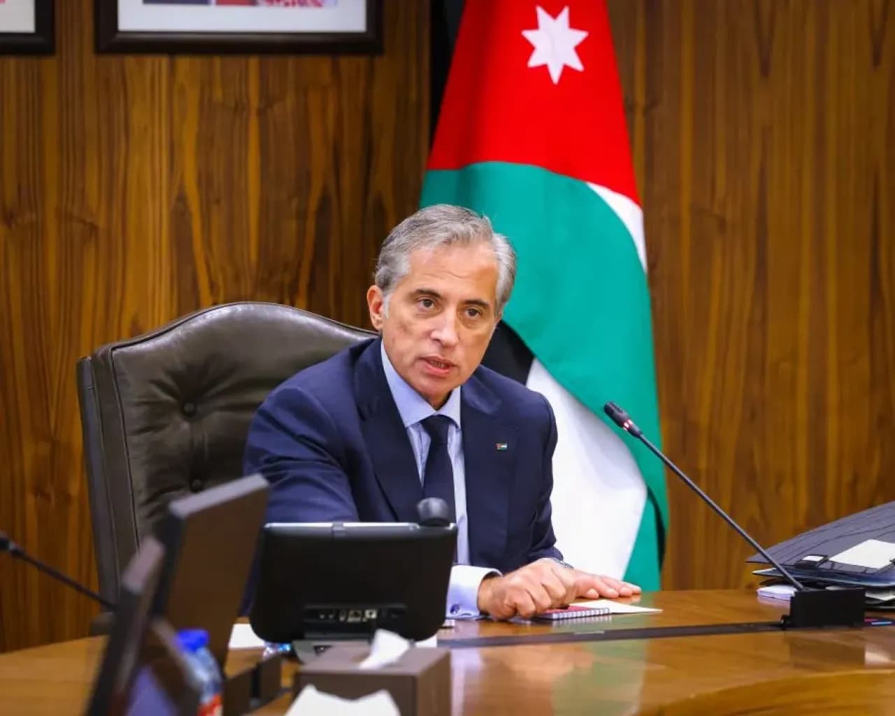 رئيس الوزراء يرأس اجتماع أمني في الكرك