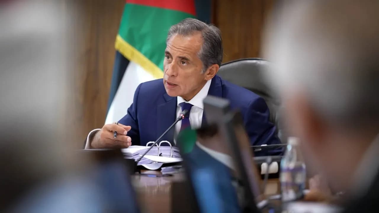 رئيس الوزراء يؤكد ملاحقة المشتبهين في هجوم الكرك