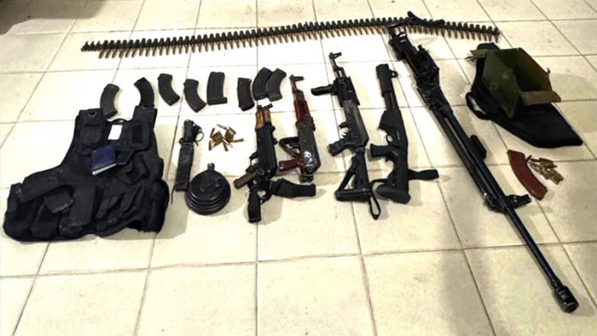 Army arrests four citizens
