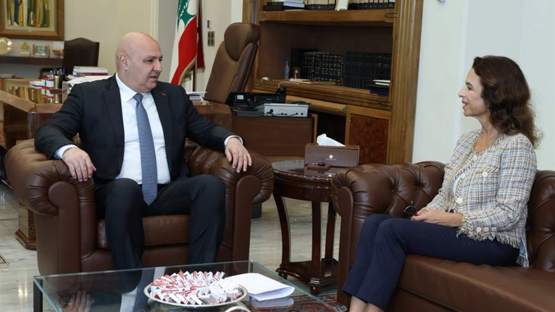 وزيرة السياحة تستعرض نتائج زيارتها وملخص الاستعدادات لمزايدة مغارة جعيتا