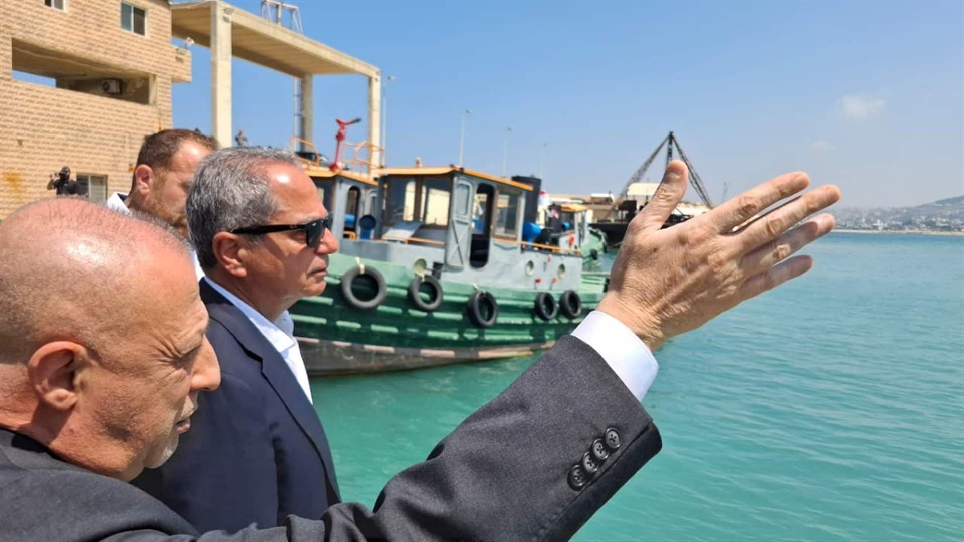 الصدى يتفقد منشآت النفط والخزانات في الزهراني