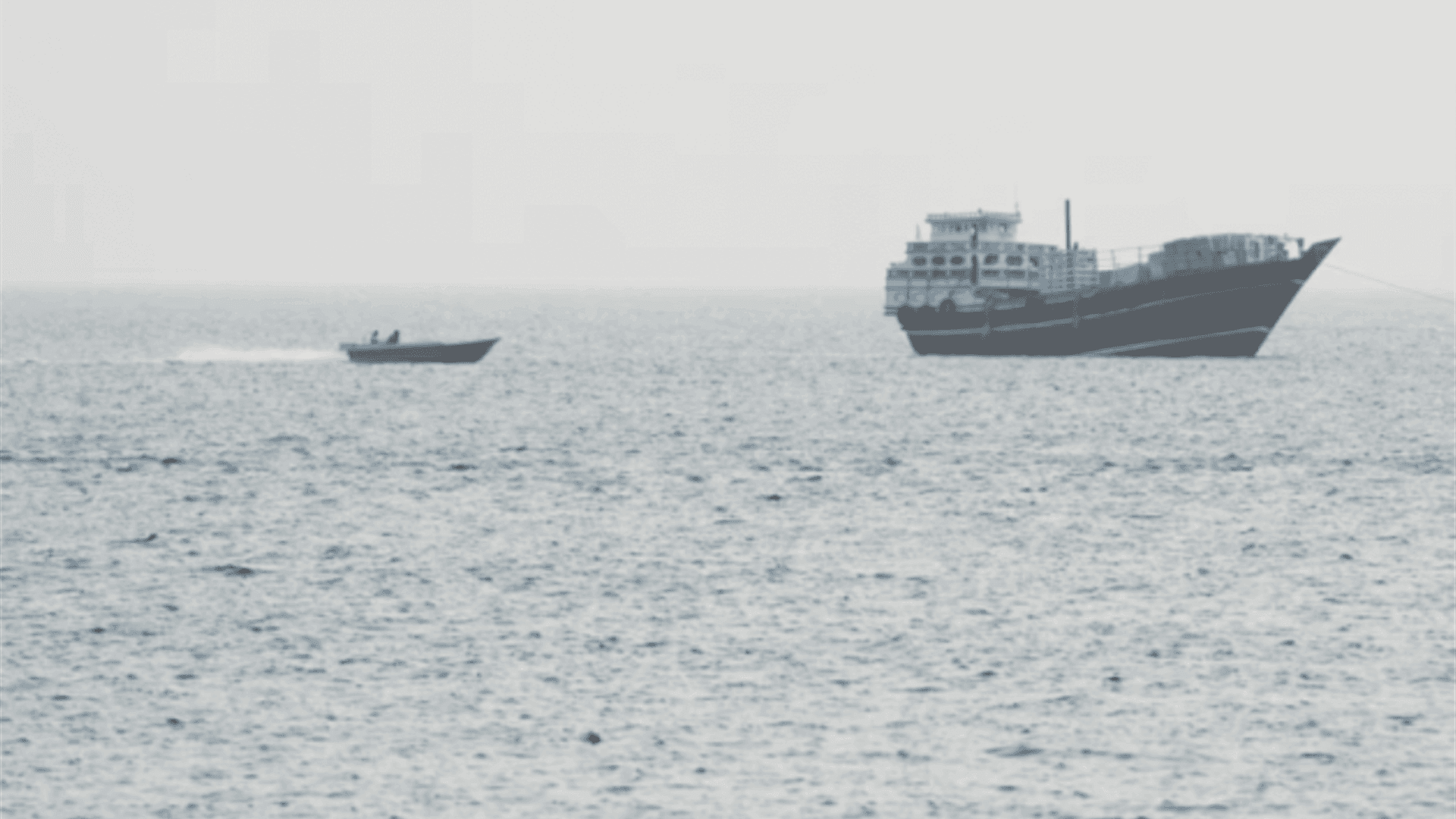 Iran allows Iraqi oil tankers through Strait