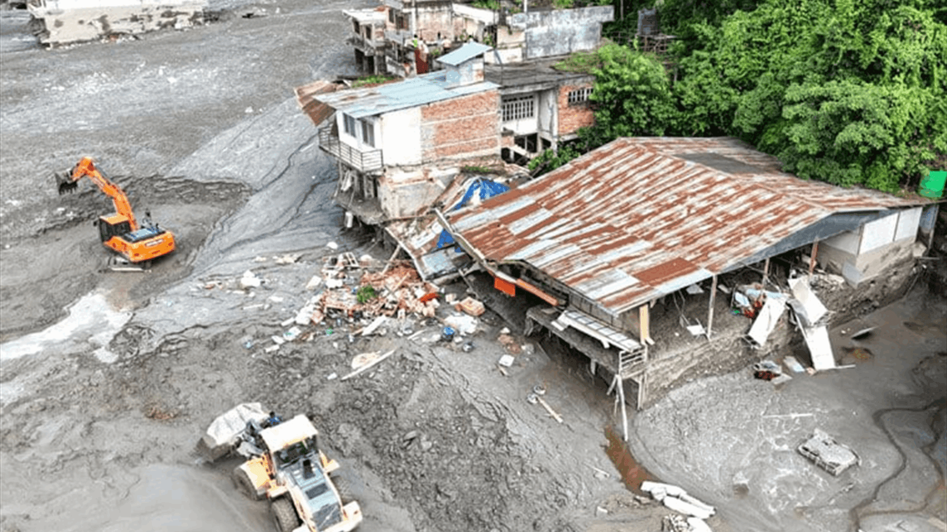 China halts Tibet rescue efforts over flooding